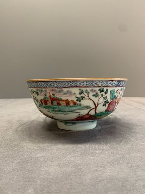 Two Dutch-decorated Chinese blue and white bowls with figures and landscapes, Qianlong — 照片 7