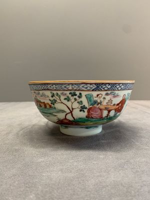Two Dutch-decorated Chinese blue and white bowls with figures and landscapes, Qianlong — 照片 8