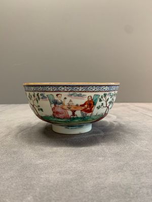 Two Dutch-decorated Chinese blue and white bowls with figures and landscapes, Qianlong — photo 5