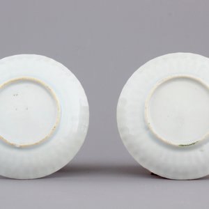 Two Dutch-decorated Chinese porcelain cups and saucers depicting Adam and Eve, ca. 1730 — photo 3