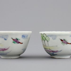 Two Dutch-decorated Chinese porcelain cups and saucers depicting Adam and Eve, ca. 1730 — photo 6