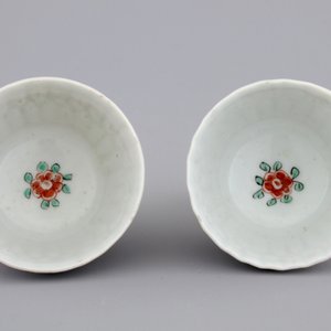 Two Dutch-decorated Chinese porcelain cups and saucers depicting Adam and Eve, ca. 1730 — photo 8