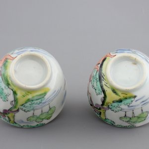 Two Dutch-decorated Chinese porcelain cups and saucers depicting Adam and Eve, ca. 1730 — photo 9