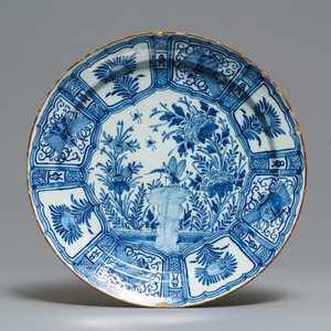 Two Dutch Delft blue and white chinoiserie dishes, 17/18th C. — 照片 2
