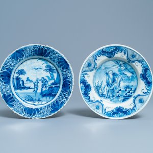 Two Dutch Delft blue and white plates with biblical scenes, 18th C. — 照片 1