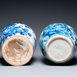Two Dutch Delft blue and white vases with birds near blossoming branches, 18th C. — 照片 5