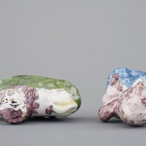 Two Dutch Delft models of a lion and a dog, 18th C. — 照片 5