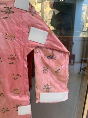 Two embroidered silk and cotton robes for the Straits or Peranakan market, Southeast Asia, 20th C. — photo 33
