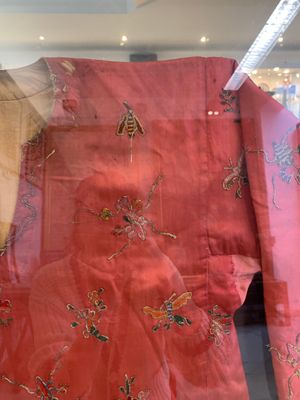 Two embroidered silk and cotton robes for the Straits or Peranakan market, Southeast Asia, 20th C. — photo 6
