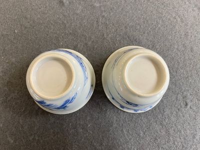 Two fine Chinese blue and white cups, Yongzheng — photo 2