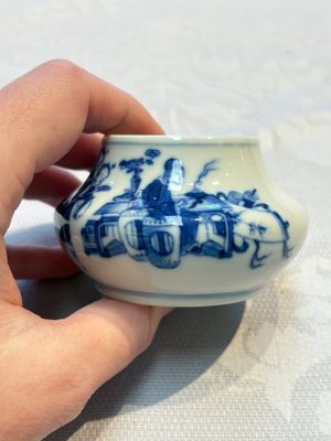 Two fine Chinese blue and white water pots, Jiajing mark, 19th C. — photo 6