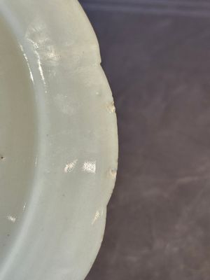 Two fine Chinese Canton famille rose 'mandarin subject' plates, Qianlong — photo 15
