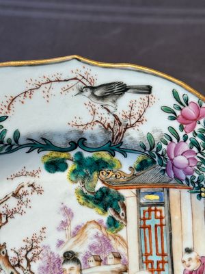 Two fine Chinese Canton famille rose 'mandarin subject' plates, Qianlong — photo 23