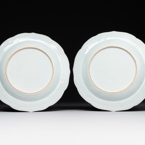 Two fine Chinese Canton famille rose 'mandarin subject' plates, Qianlong — photo 2