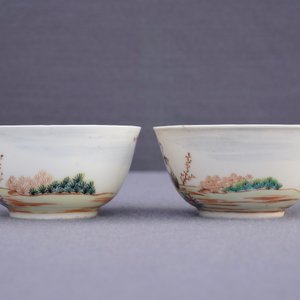 Two fine Chinese famille rose 'European subject' cups and saucers, Qianlong — 照片 14