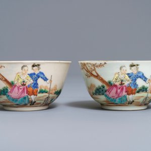 Two fine Chinese famille rose 'European subject' cups and saucers, Qianlong — 照片 4