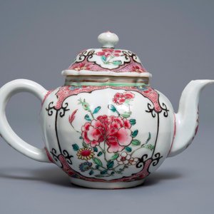 Two fine Chinese famille rose plates and a teapot and cover, Yongzheng/Qianlong — 照片 4