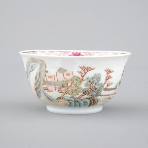 Two fine Chinese famille rose porcelain cups, Yongzheng, 1722-1735 — photo 4
