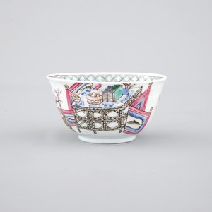 Two fine Chinese famille rose porcelain cups, Yongzheng, 1722-1735 — photo 8