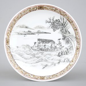 Two fine Chinese porcelain grisaille and gilt saucers, Yongzheng, 1722-1735 — photo 4