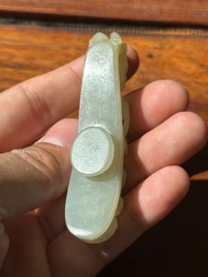 Two fine Chinese white jade carved belt hooks, Qing — photo 17