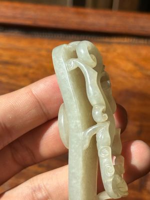Two fine Chinese white jade carved belt hooks, Qing — photo 9