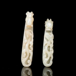 Two fine Chinese white jade carved belt hooks, Qing — photo 2