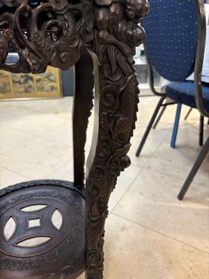 Two finely carved Chinese marble-topped hongmu stands, 19th C. — 照片 19