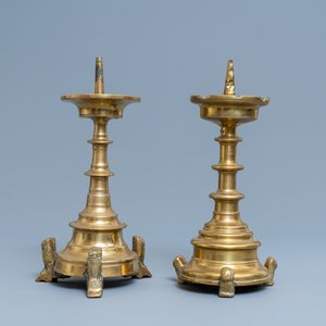 Two Flemish or Dutch bronze candlesticks, 15/16th C. — 照片 2