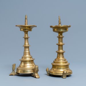 Two Flemish or Dutch bronze candlesticks, 15/16th C. — 照片 5
