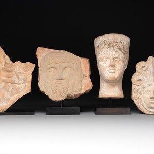 Two frieze fragments, a sculpture of Demeter and the head of a Gorgone, Italy and Greece, 5th/2nd C. B.C. — photo 1