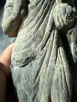 Two Gandhara grey schist torsos of Buddha and a tiger sculpture, 1st/3rd C. — foto 31
