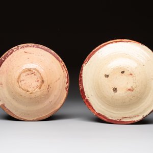 Two Hispano-Moresque lustre-glazed plates, a bowl and a tazza, Spain, 17/18th C. — photo 5