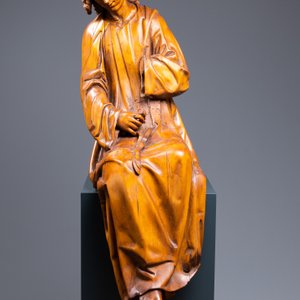 Two impressive Flemish carved oak figures of seated angels, 17th C. — photo 4
