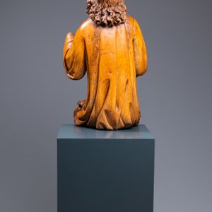 Two impressive Flemish carved oak figures of seated angels, 17th C. — photo 7
