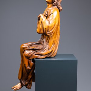 Two impressive Flemish carved oak figures of seated angels, 17th C. — photo 9