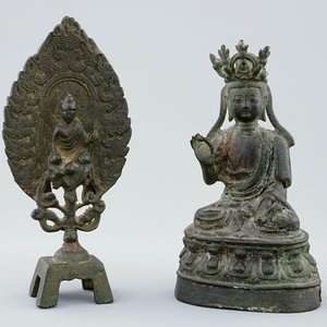 Two inscribed Chinese bronze figures of Buddha, Ming Dynasty — photo 1
