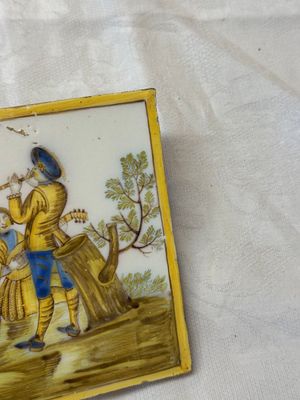 Two Italian maiolica ‘pastoral’ plaques, one dated 1745, Castelli, 18th C. — photo 4
