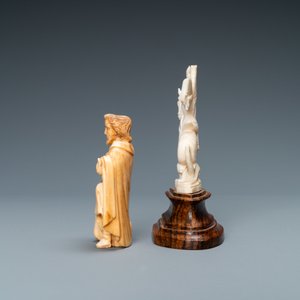 Two ivory figures: a kneeling Saint Joseph, Spain, 17th C. and Saint George with the dragon, 19/20th C. — photo 3