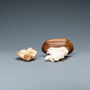 Two ivory figures: a kneeling Saint Joseph, Spain, 17th C. and Saint George with the dragon, 19/20th C. — photo 6
