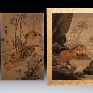 Two Japanese embroidered silk panels with hunting tigers and lions, Meiji, 19th C. — photo 1