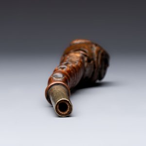 Two Japanese lacquer inro, a pipe and seven netsuke, some signed, Edo/Meiji, 18/19th C. — 照片 13