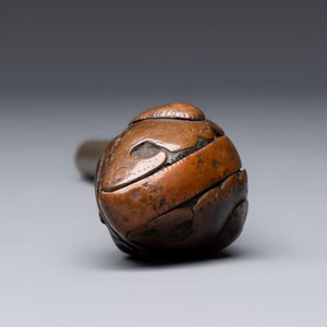 Two Japanese lacquer inro, a pipe and seven netsuke, some signed, Edo/Meiji, 18/19th C. — 照片 14