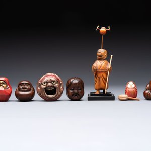 Two Japanese lacquer inro, a pipe and seven netsuke, some signed, Edo/Meiji, 18/19th C. — 照片 2