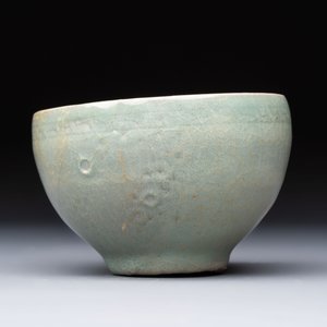 Two Korean celadon bowls with incised floral design, probably Goryeo/Joseon, 14/15th C. — 照片 9