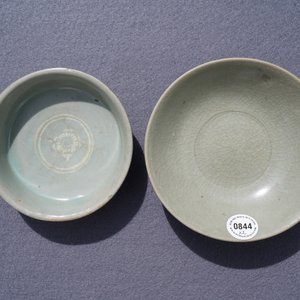 Two Korean celadon porcelain bowls, Goryeo/Joseon, 14/15th C. — 照片 26