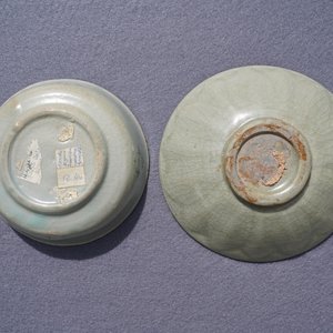 Two Korean celadon porcelain bowls, Goryeo/Joseon, 14/15th C. — 照片 27