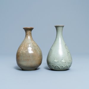 Two Korean celadon vases, probably Goryeo/Joseon, 14/15th C. — photo 4