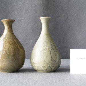 Two Korean celadon vases, probably Goryeo/Joseon, 14/15th C. — photo 7