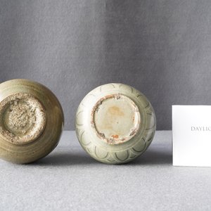 Two Korean celadon vases, probably Goryeo/Joseon, 14/15th C. — photo 10